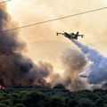 Atina: vatrogasci izgubili kontrolu nad požarom