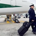 "Mikrospavanje" iscrpljenih pilota tokom leta: Avio-kompanije teraju zaposlene da rade duže nego što bi trebalo