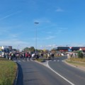 Meštani kraljevačkih sela na dva sata blokirali Ibarsku magistralu na kružnom toku u Grdici