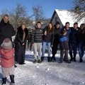 Zamenili beogradski asfalt seoskom idilom: Jedanaestočlana porodica zbog jedne stvari se nikada ne bi vratila u grad!