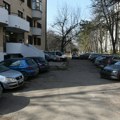 Sačekala ih havarija: Incident na Tašmajdanu: Nepoznata osoba demolira automobile na parkingu (foto)