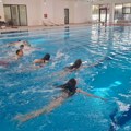 Запливали први горњомилановачки ученици у новоизграђеном затвореном базену