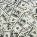 Razmenio 17 falsifikovanih novčanica u apoenima po od 100 dolara u dinare Muškarcu iz Kruševca određen pritvor