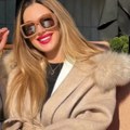 Bivša poslanica u vrelim pozama Isplivale privatne fotografije nakon što je nestala iz javnosti (foto)