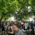 Novi Sad: Protest ispred suda zbog hapšenja građanina koji se suprotstavio huliganima u Futogu