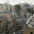 Tri osobe poginule noćas u iranskom napadu na centralni Izrael, 74 povređene