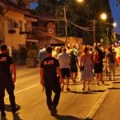Studenti i građani u protestnoj šetnji „Treća smena“ u znak solidarnosti sa radnicima Jure pod budnim okom policijskih marica…
