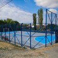 Donacije dobrotvora iz Francuske: Otvoreni novi sportski tereni za srpsku omladinu kod Gračanice (FOTO)