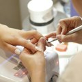 Kozmetičarke se hvataju za glavu Gel lakovi se zabranjuju zbog kancerogenih materija! Oglasila se jedna od njih: "Ja od ovog…