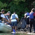 Volonteri ponovo čistili jezero Perućac (VIDEO)