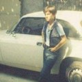 Препознајете ли певача са слике? Као дечак био је шмекер, касније је постао краљ сплавова, а онда су пуцали на њега! (фото)…