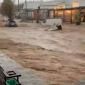 Велике поплаве у Грчкој: Бујице носе све пред собом, најкритичније у области Егејског мора (видео)