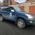 Stravična tortura nad srpskim mladićem (18) u Leposaviću: Tzv. kosovska policija ga mučila zbog natpisa na duksu