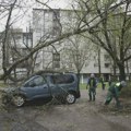U nevremenu u Zagrebu povređeno nekoliko osoba, udari vetra i do 120 kilometara na čas