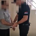 (Video) Lažirao dokumentaciju, pa pokrao više od 40 miliona dinara! Uhapšen prevarant iz Bajine Bašte: Policija ga uvela u…