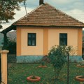 Nova podrška za majke: Dve državne subvencije za kupovinu seoske kuće sa okućnicom