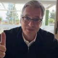 "Baš ovako kako je i Tramp pokazao": Vučić objavio fotografiju s prijema kod američkog predsednika