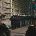 VIDEO Policija skinula opremu za razbijanje demonstracija nakon izborne pobede studenata