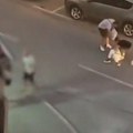 Mučan snimak nasilja u Novom Sadu: Muškarac nokautirao ženu nasred ulice! (video)