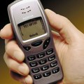 Posle 25 godina: Nokia vraća u život još jedan legendarni telefon, naravno – i "zmijicu" sa njim