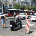 Teška saobraćajka kod Hotela Moskva: Motociklista odleteo nekoliko metara, vozilo uništeno: Saobraćaj u prekidu (foto)