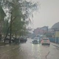 Jezivi prizori nevremena koje tutnji Srbijom Bujica oborila ženu, potop na auto-putu, oglasio se MUP! (foto)