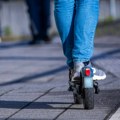 Eksperti zahtevaju oštrije propise o električnim skuterima