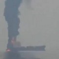 Iranci potopili svoj brod: Tanker pokušao ilegalno da pređe moreuz, mornarica pucala (video)