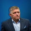 „Pogodite ko se vratio“: Ko je Robert Fico, najverovatnije novi premijer Slovačke?