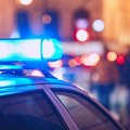 Pešak zadobio unutrašnje krvarenje Vozač "škode" od siline udarca izuo muškarca u Surčinu, zadržan u policiji