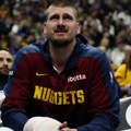 Panika u Denveru! Nikola Jokić se povredio i to kada