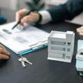 Srbi se najčešće zadužuju zbog potrošnje: Dug stanovništva prema bankama 1,7 milijardi dinara