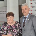 Uručena priznanja povodom nedelje Crvenog krsta, među dobitnicima i Vranje news FOTO