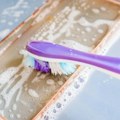Evo kako da očistite masku za telefon: Ovako možete ukloniti žutilo pomoću kućnih proizvoda