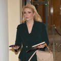 Funkcionerka SNS Sandra Božić napadnuta na ulici: Žena na motoru je udarala kroz prozor automobila