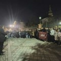 Директор Јовине прогласио и Машинску школу небезбедном, професори и ученици на улици обележили Дан школе