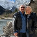 Naš pevač zaveo ženu mlađu od njegove ćerke sa njom se treći put oženio: "Stariji sam 36 godina, negde je bilo zapisano da se…