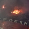 Derbi opet prekinut - "Grobari" zapalili jug FOTO