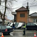 Jezive slike sa mesta nesreće u Kragujevcu: Tri vozila potpuno uništena, jedno završilo na ogradi kuće: Jedna osoba poginula…