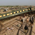 Najmanje 30 poginulih u železničkoj nesreći u Pakistanu