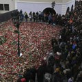 Tužna povorka u Pragu: Održana komemoracija ubijenima u pucnjavi na Karlovom univerzitetu