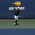 Ovo je trenutak kad je Novak Đoković prekinuo trening pred US Open: Opet je tu i steznik na operisanom kolenu