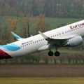 Drama i panika prilikom sletanja putničkog aviona: "Svi su gledali pravo ispred sebe, držali se za ruke"