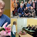 Okupljanje bivših maturanata novosadske Ekonomske škole i njihove razredne Pola veka od mature razreda prijateljstva