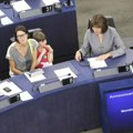 Belgijska zastupnica poslala poruku Vučiću: Pravi vođa ne ušutkuje svoj narod
