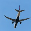Drama na nebu: Putnik se posvađao sa stjuardesom, pa pokušao da otvori vrata usred leta: Avion prinudno sleteo