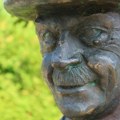 Na današnji dan: Umro Tomas Man, potonula ruska podmornica Kursk, masovno ubistvo na Cetinju