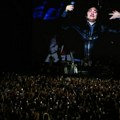 Argentinski predsednik održao rok koncert, na mrežama ga "razapeli": "To objašnjava njegovu frizuru"
