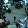 Nastavljene blokade poljoprivrednika u Bogatiću i Mrčajevcima