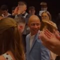 Snimak sa ove mature u Beogradu rasplakao celu Srbiju: Kada se pojavio Viktor među svojim vršnjacima, usledio je prizor koji…